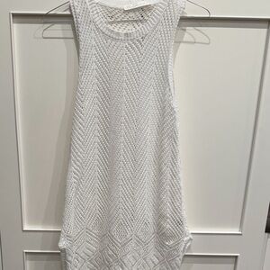 Elegant White Sleeveless Knit Dress
